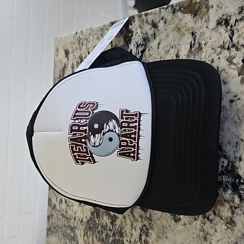 💕Coney Island Picnic Trucker Hat NWT 💕